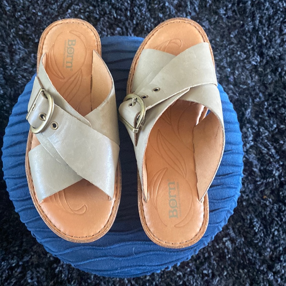 Born LEATHER Sandals size 8